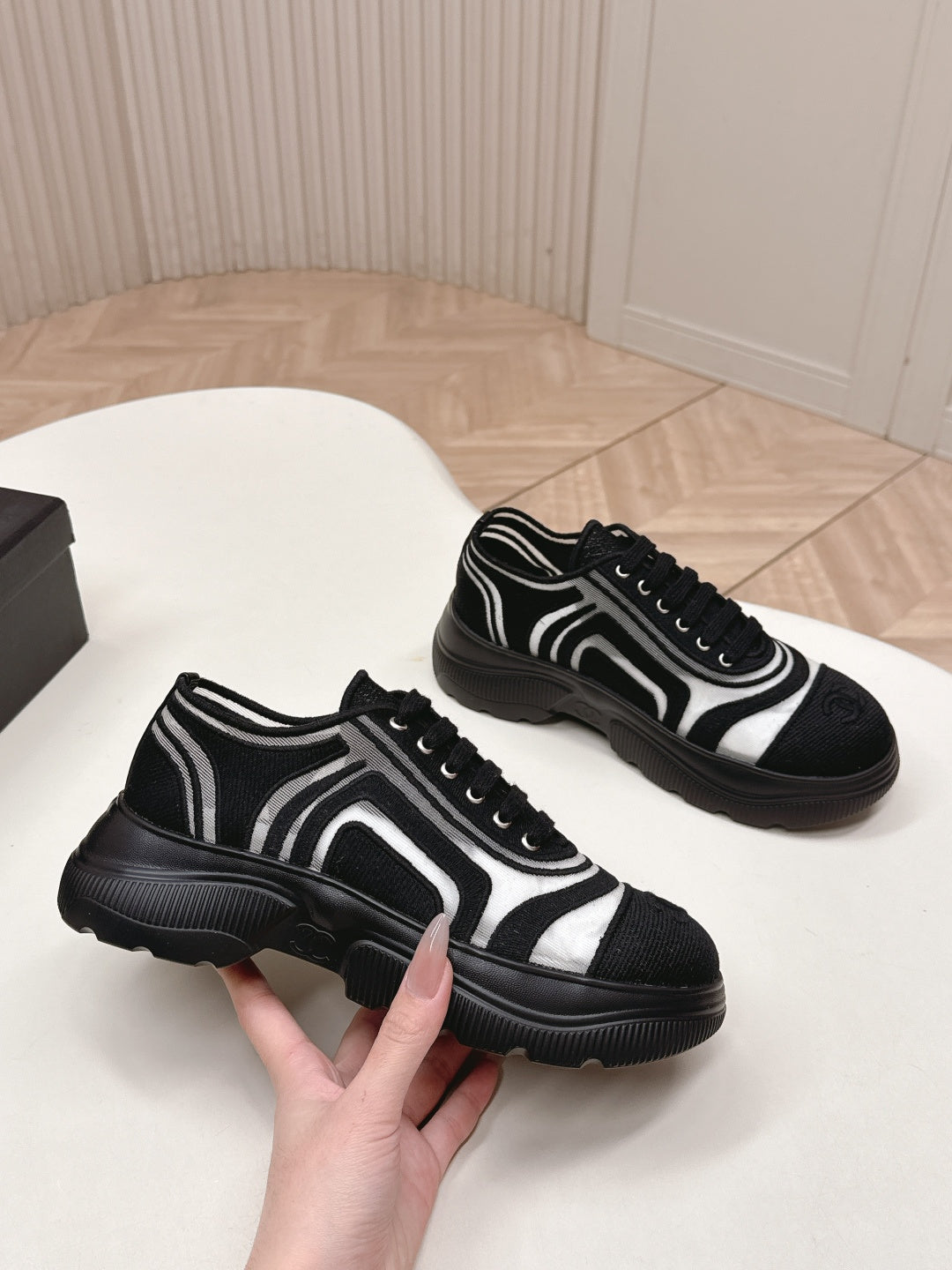 CC 26s Sneaker Black Mesh Fiber 612015