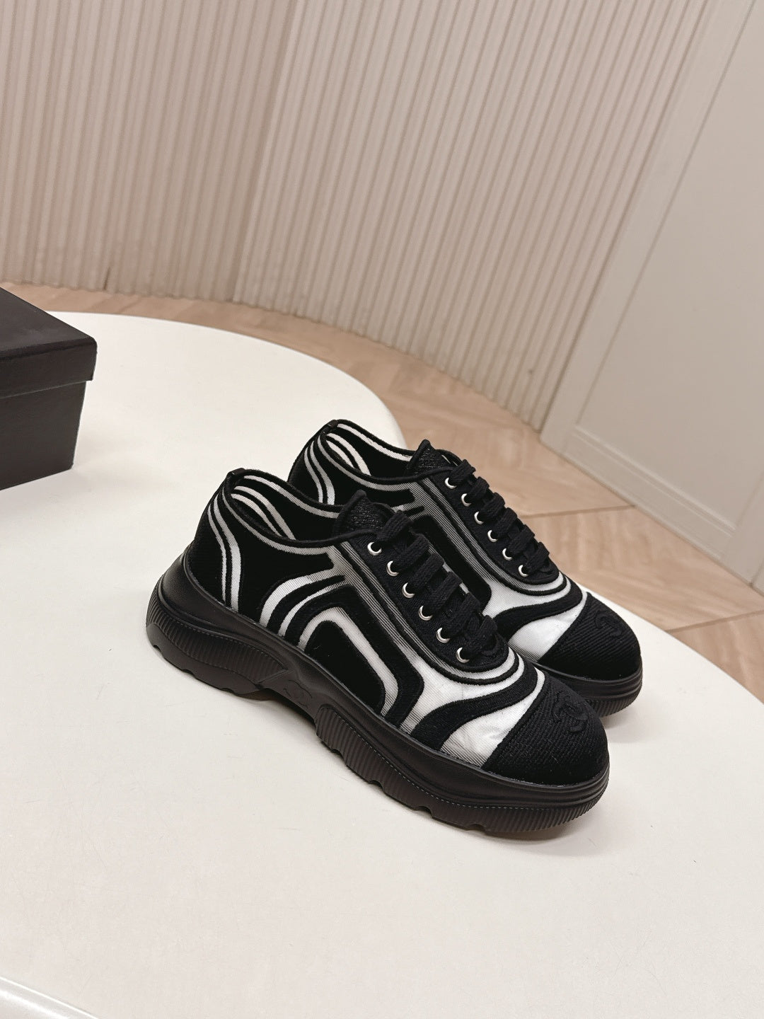 CC 26s Sneaker Black Mesh Fiber 612015