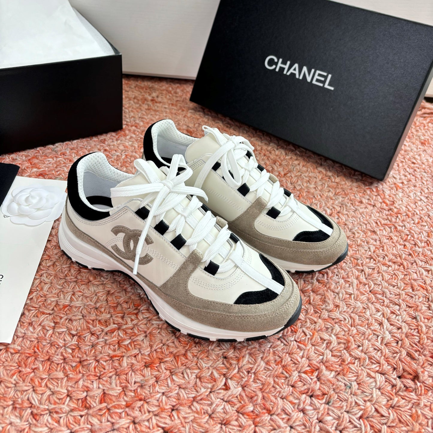 CC SS26 Casual Shoes Khahi White Leather Suede 648250