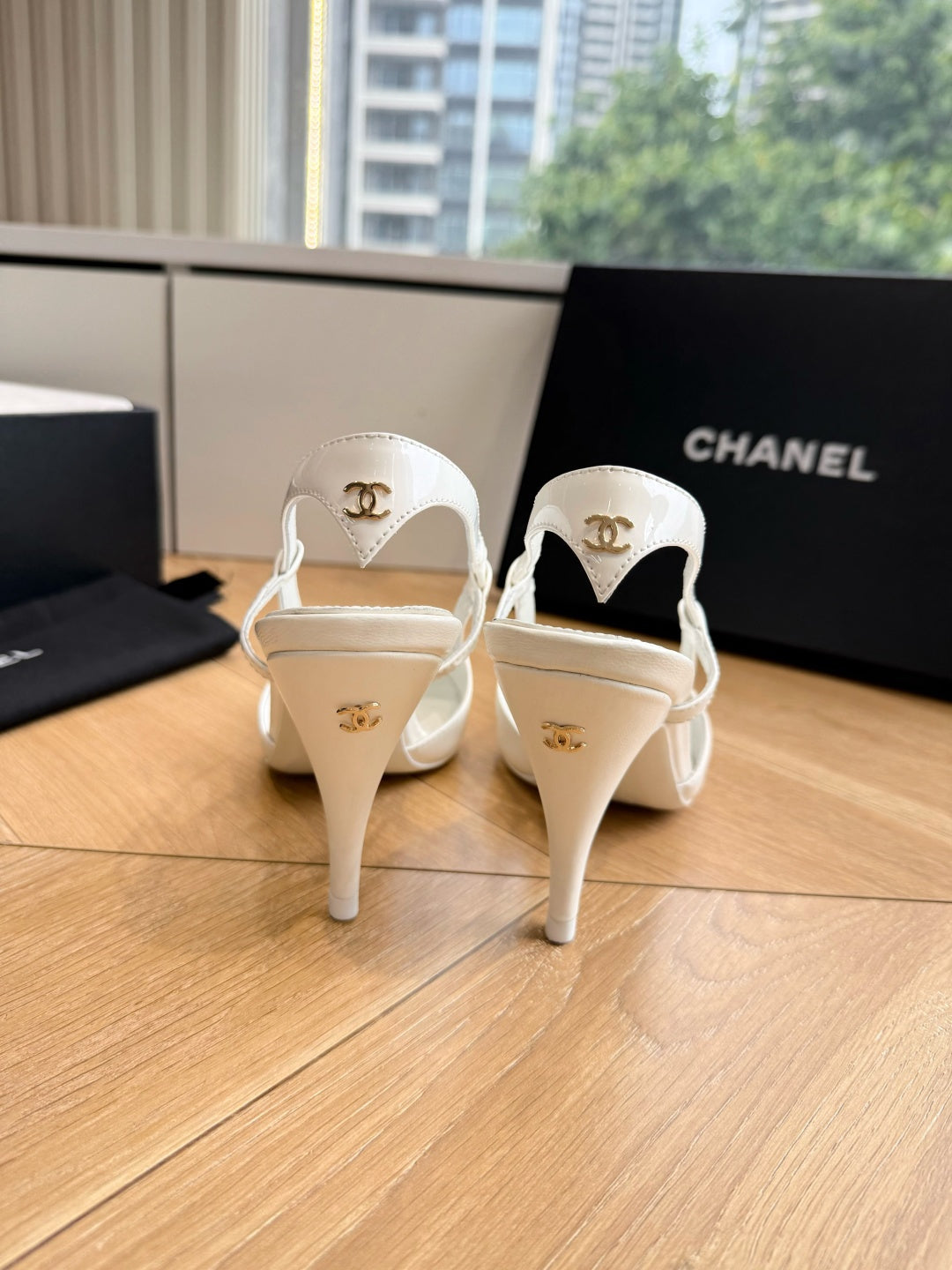 CC 26s Boutique Slingback White Patent Leather 933119