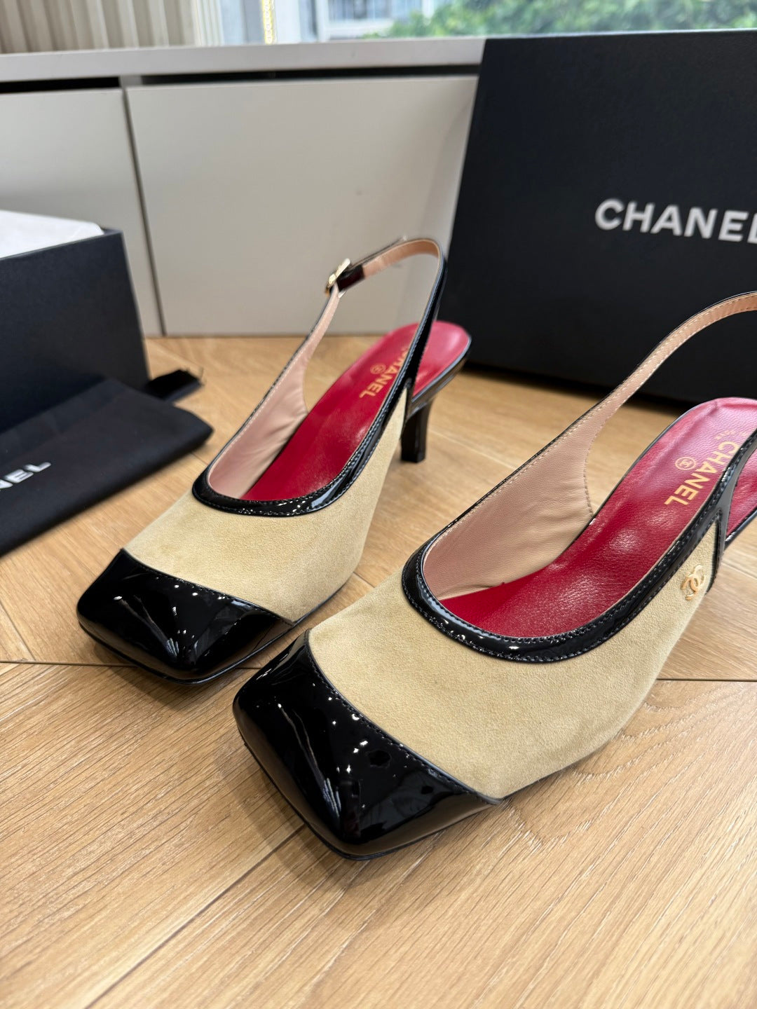 CC 26s Slingback Black Beige Suede Patent Leather 933121
