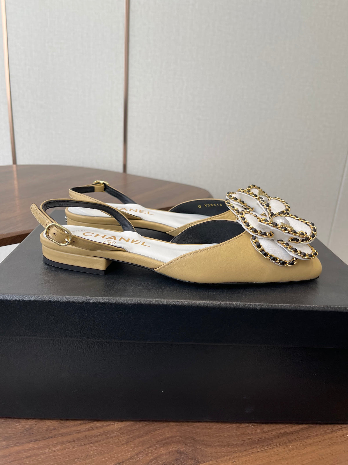 CC Classic Camellia Flat Slingback Beige White Leather 624231