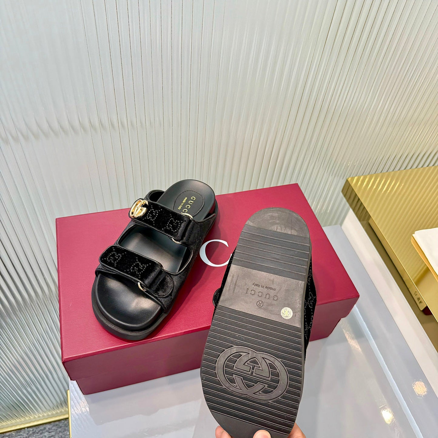 GG 26s Dad Mule Sandals Black Leather Velvet 714864