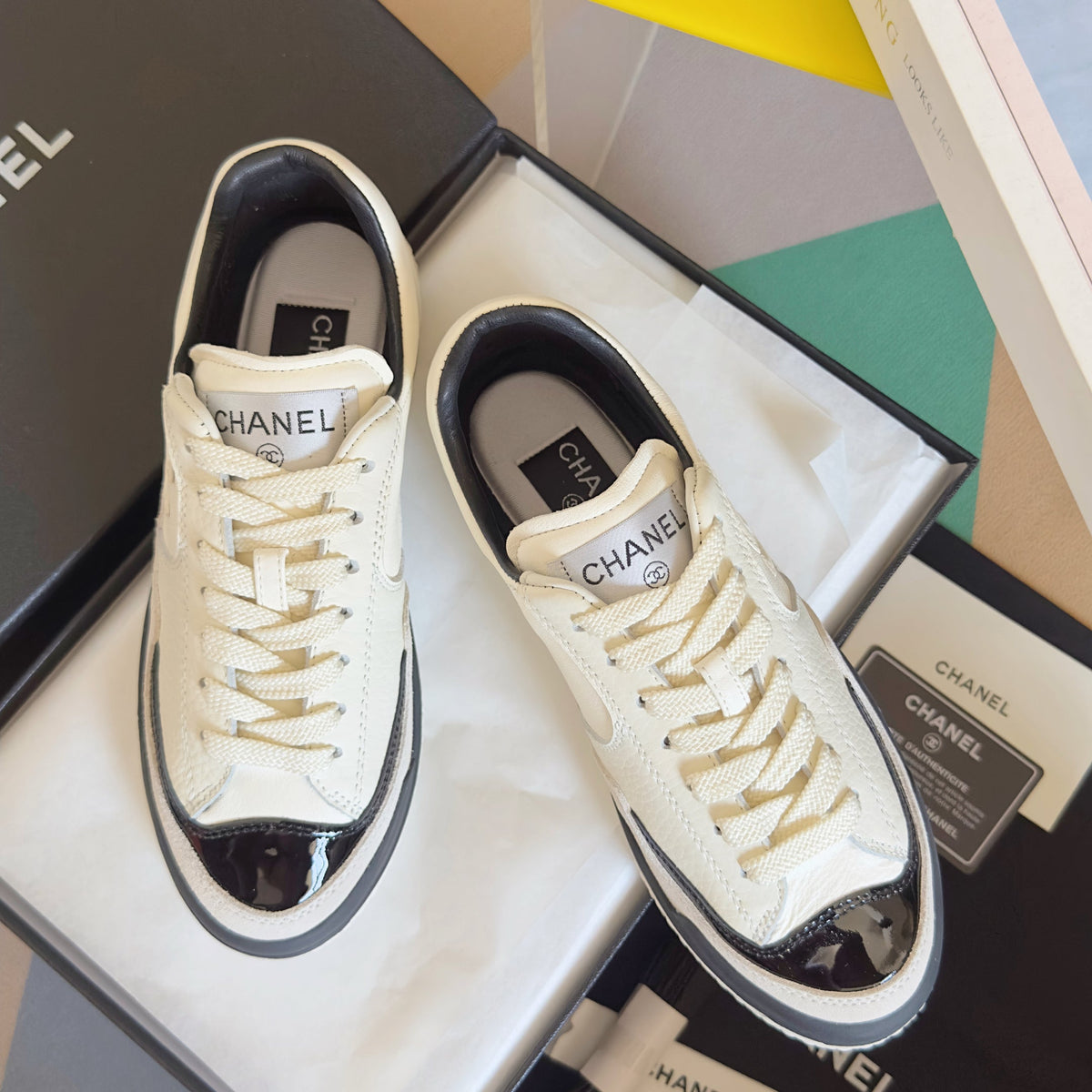 CC 25K British Baseball Shoes White Cowhide Patent Leather 459739