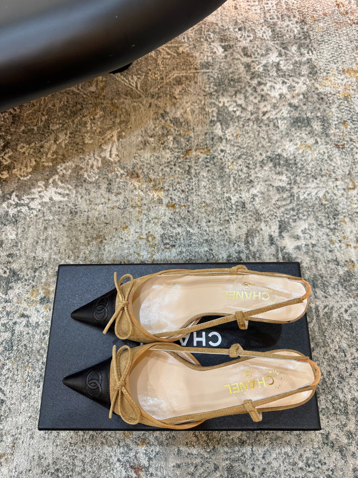 CC Vintage Slingback 6.5cm Black Beige Suede Sheepskin 637203