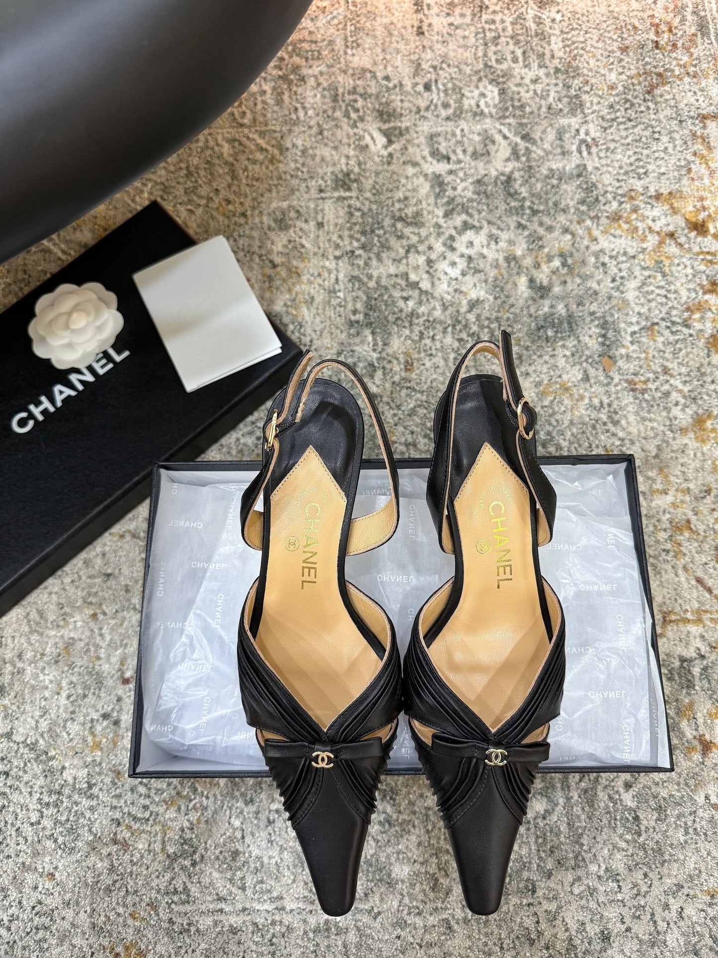 CC 26 𝑭𝑾 Pointed Toe Back Strap Slingback 6.5cm Black Sheepskin 892578