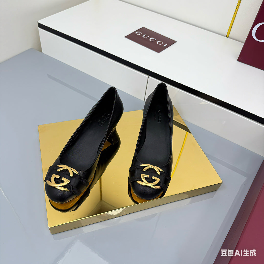 GG FW 25 Ballet Flat Black Calfskin 564715