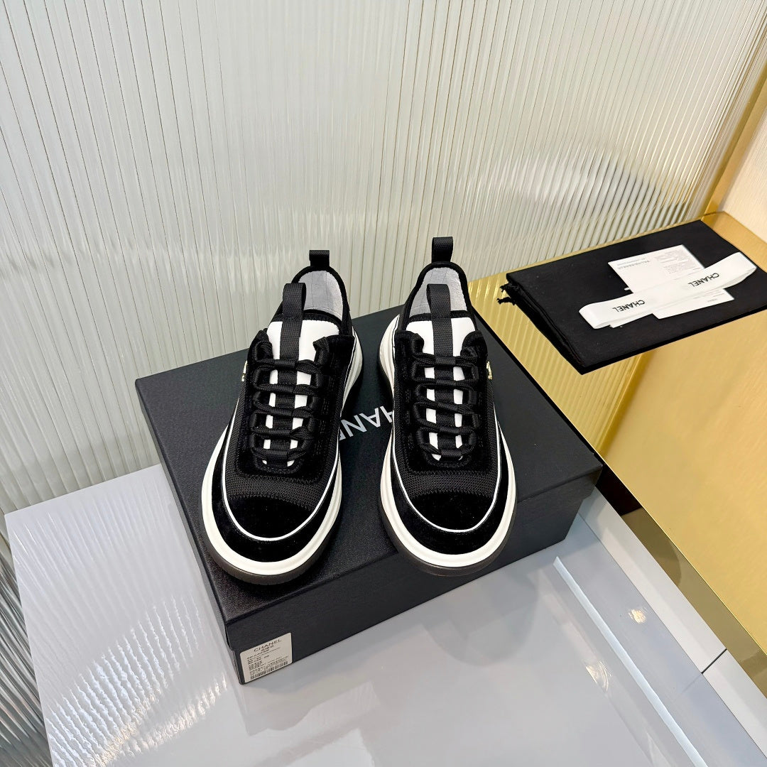 CC 26s Casual Sneakers Black Suede Mesh 928047