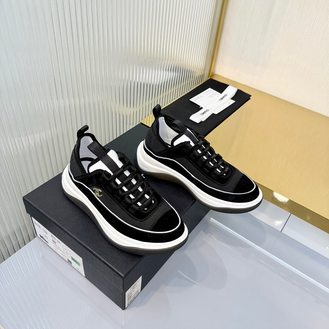 CC 26s Casual Sneakers Black Suede Mesh 928047