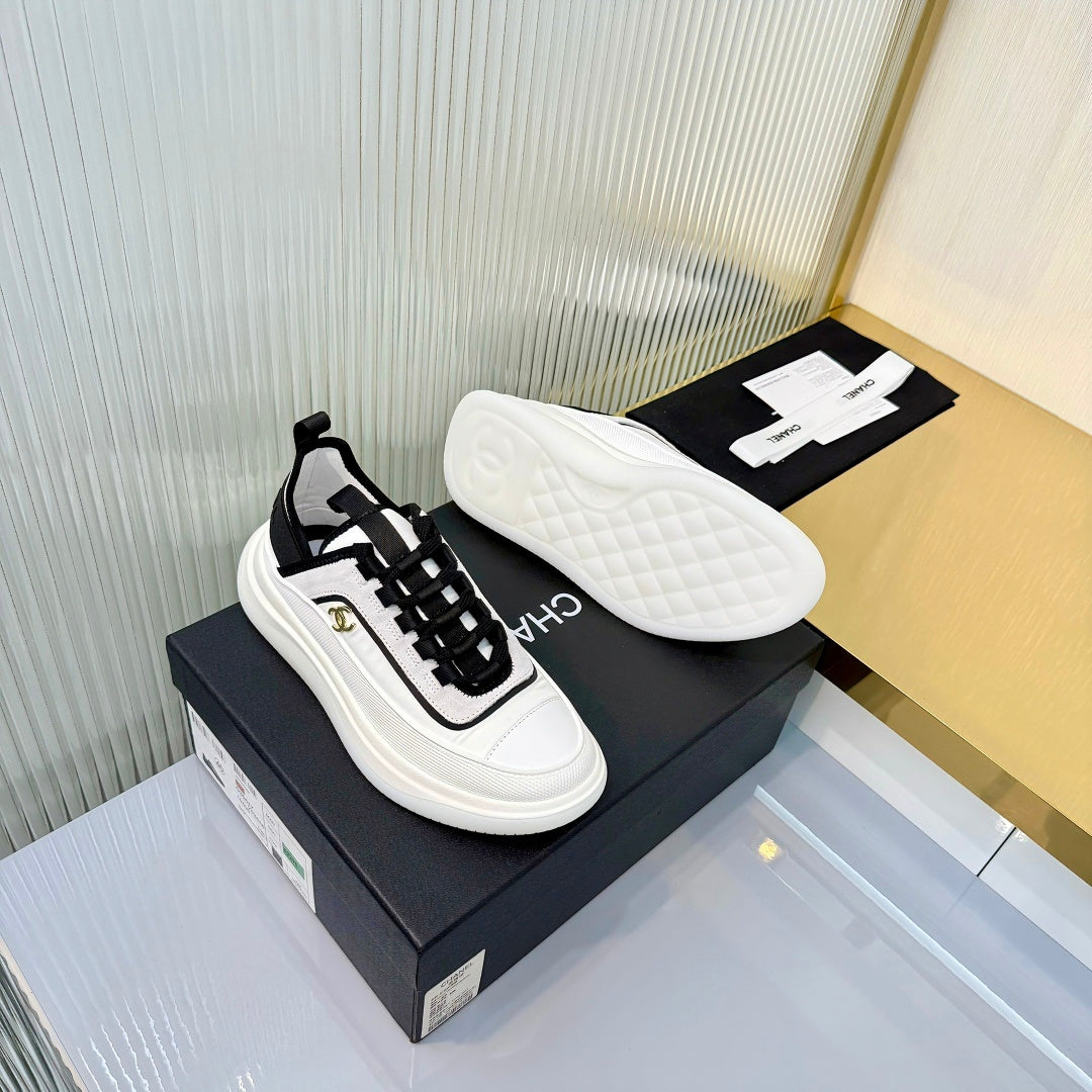 CC 26s Casual Sneakers Black White Suede 928049