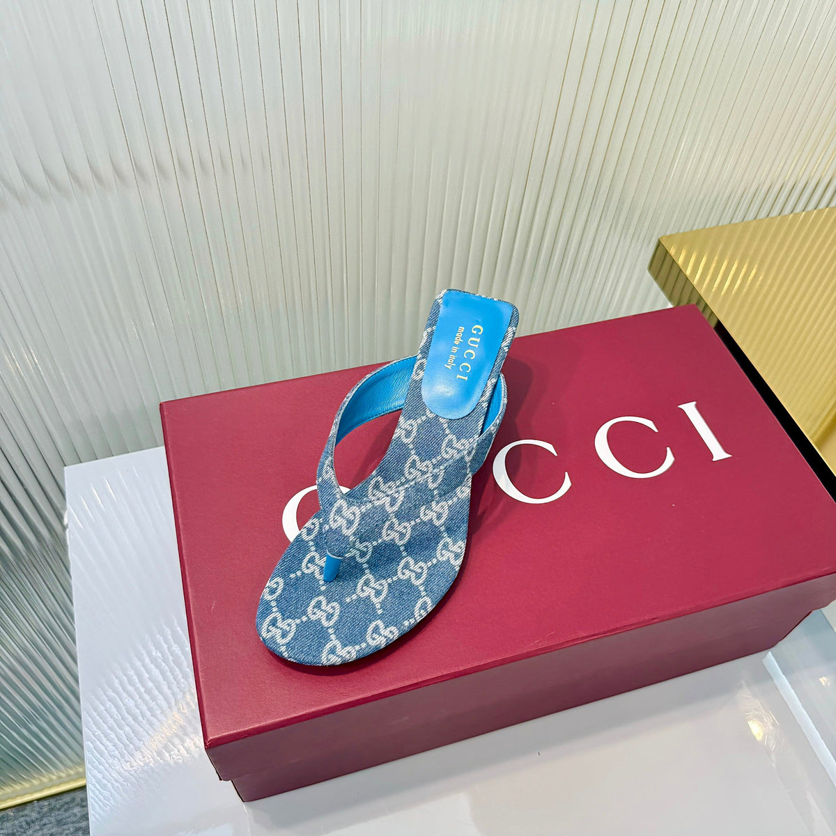GG Vittoria Thong Sandals Blue Canvas 714873