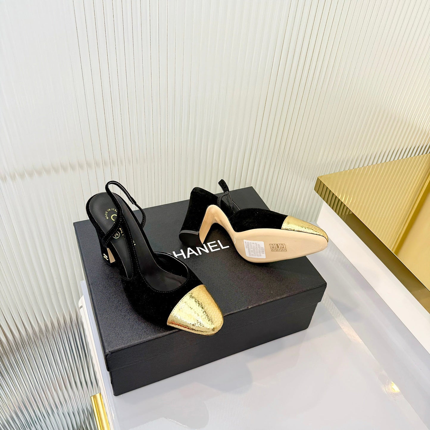 CC 26 Slingback High Heel 9cm Black Gold Suede 714013
