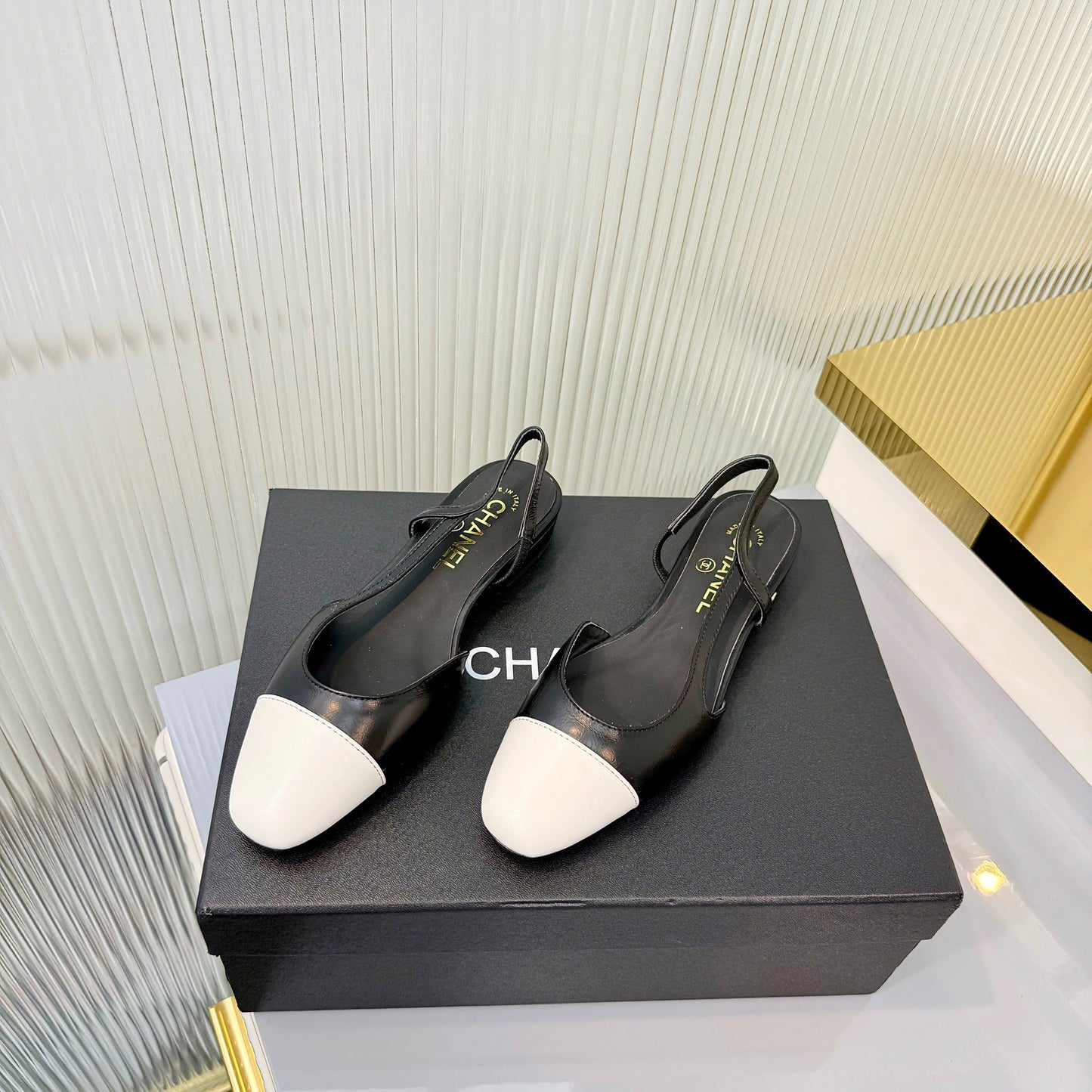 CC 26 Slingback Flat Black White Lambskin 714030