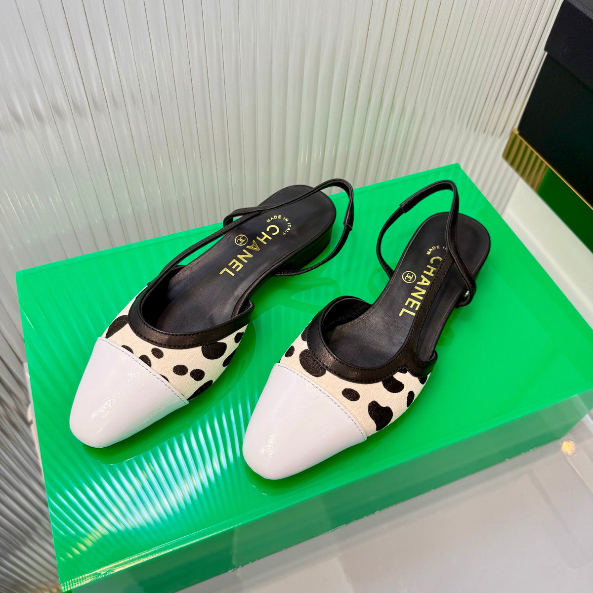 CC Slingback Flat White Cream Leopard-Print Leather 923837