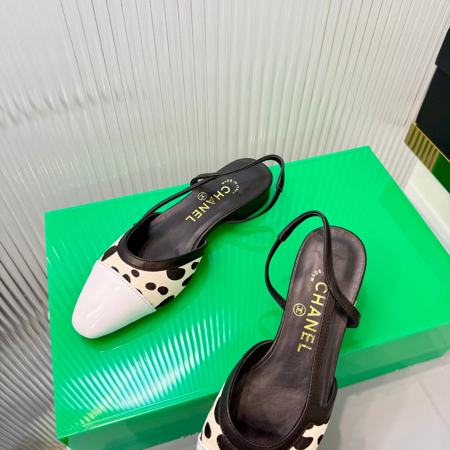 CC Slingback Flat White Cream Leopard-Print Leather 923837