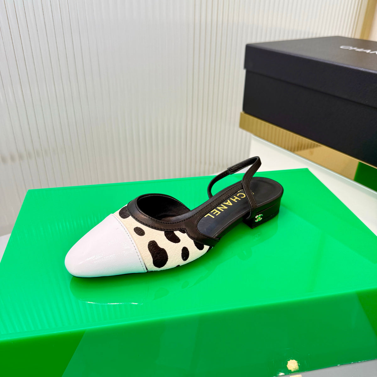 CC Slingback Flat White Cream Leopard-Print Leather 923837