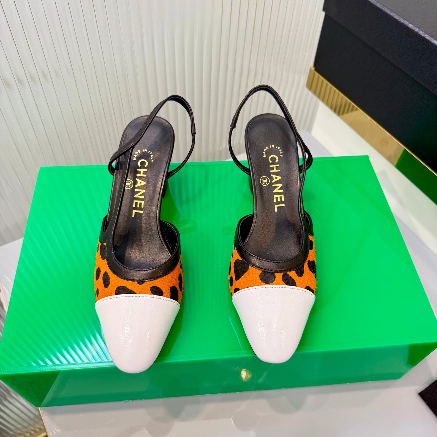 CC Slingback 6.5cm White Orange Leopard-Print Leather 923844