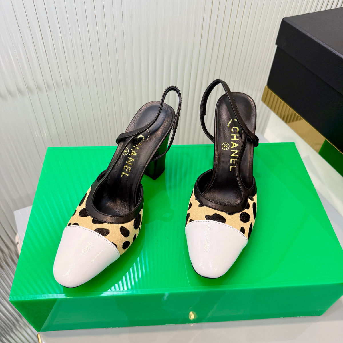 CC Slingback 9cm White Beige Leopard-Print Leather 923846