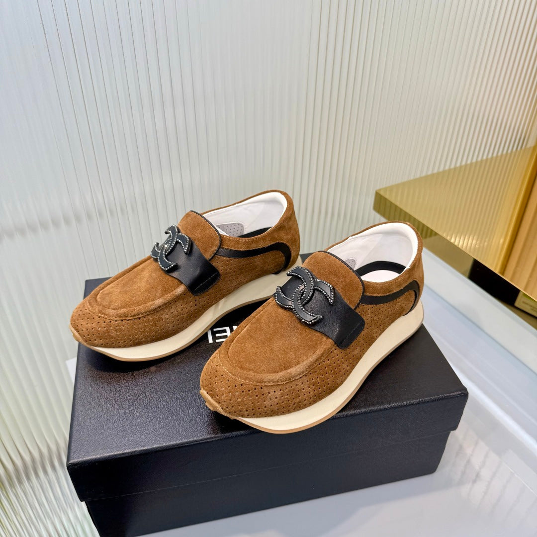 CC 26s Casual Sneakers Brown Suede 927079