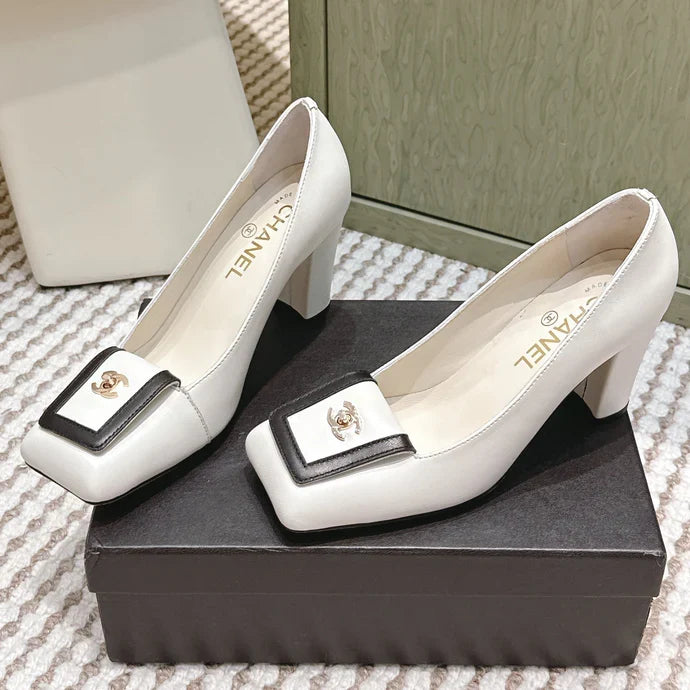 Chanel 2026 Pump White And Black Lambskin 653538