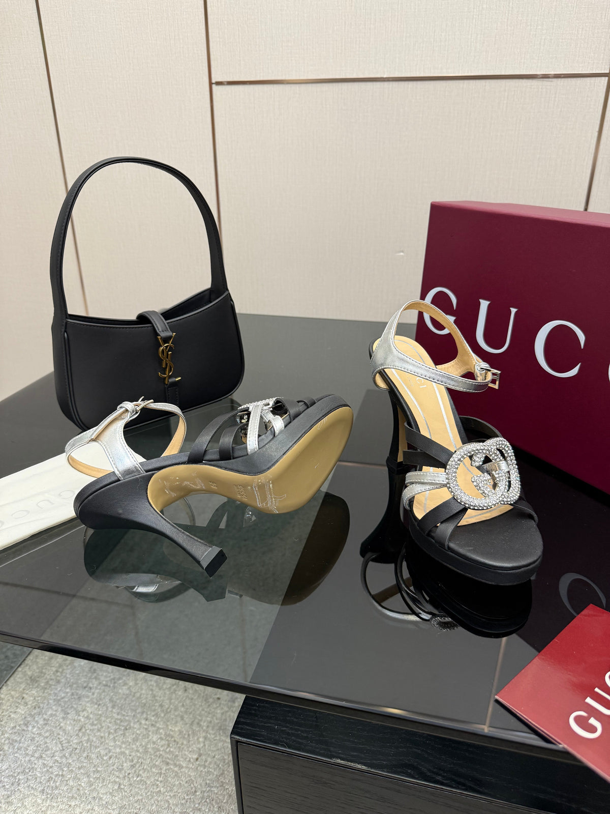 GG Pump 10.5cm With Crystal Interlocking G Black Sliver Leather