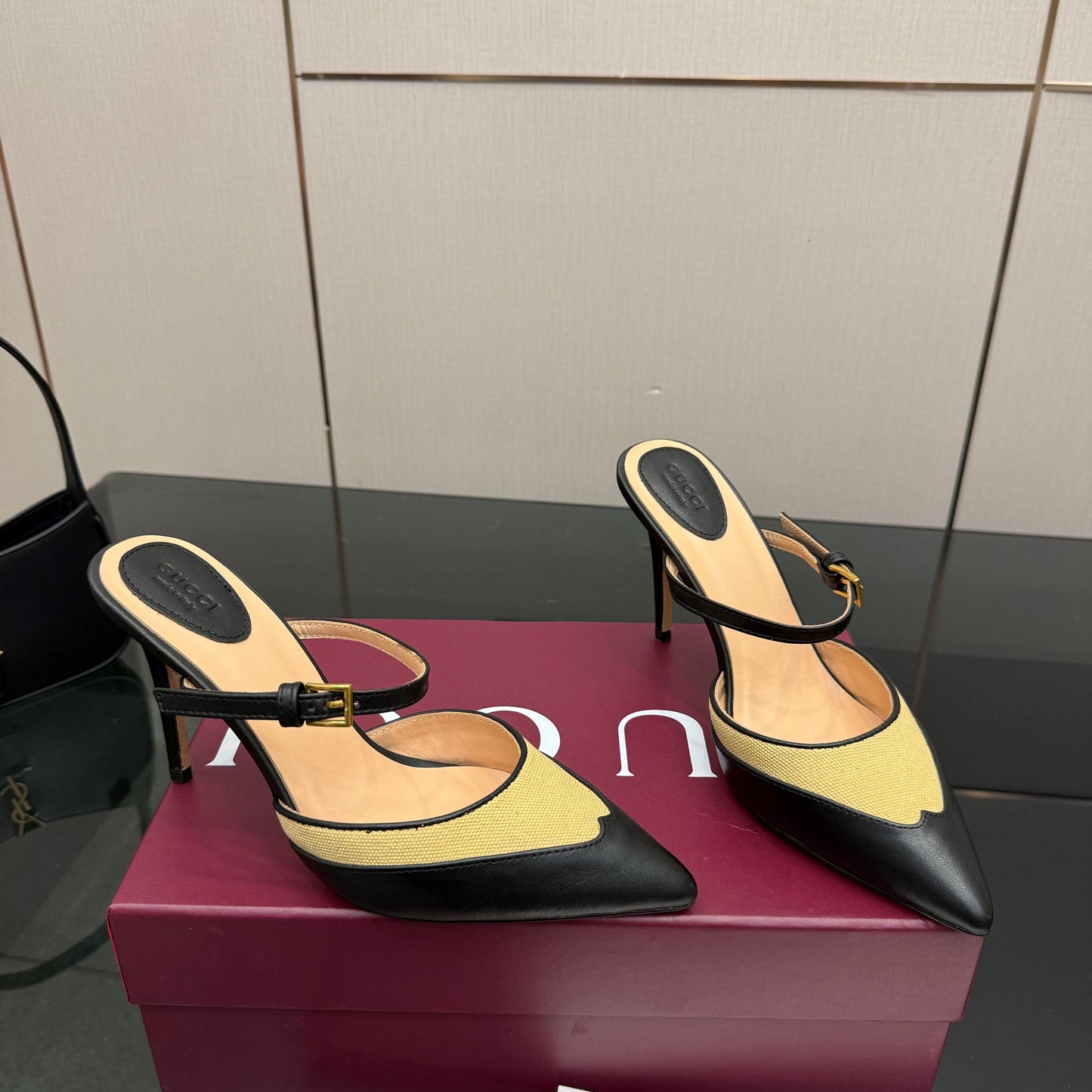 GG Pointed-Toe Mules 9.5cm Black Cowhide 725302
