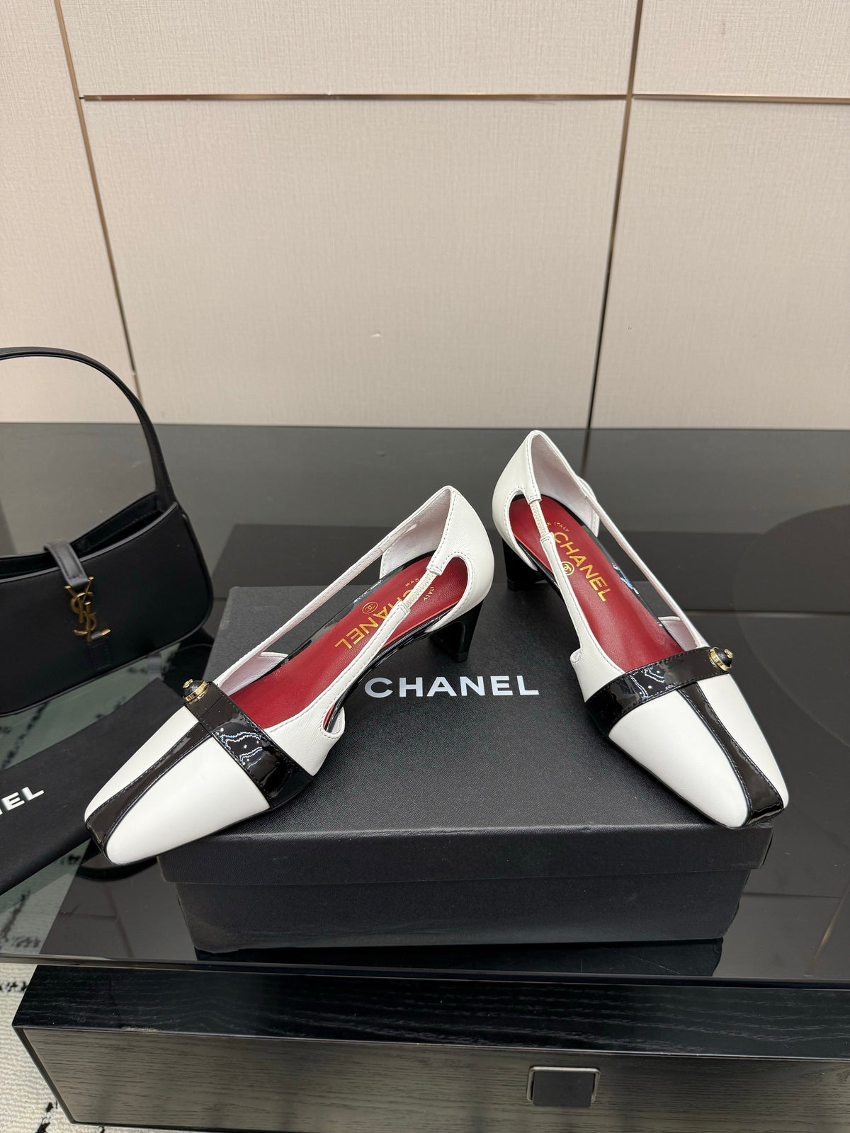CC 26P Slingback 5cm White Black Lambskin Patent Leather 791606