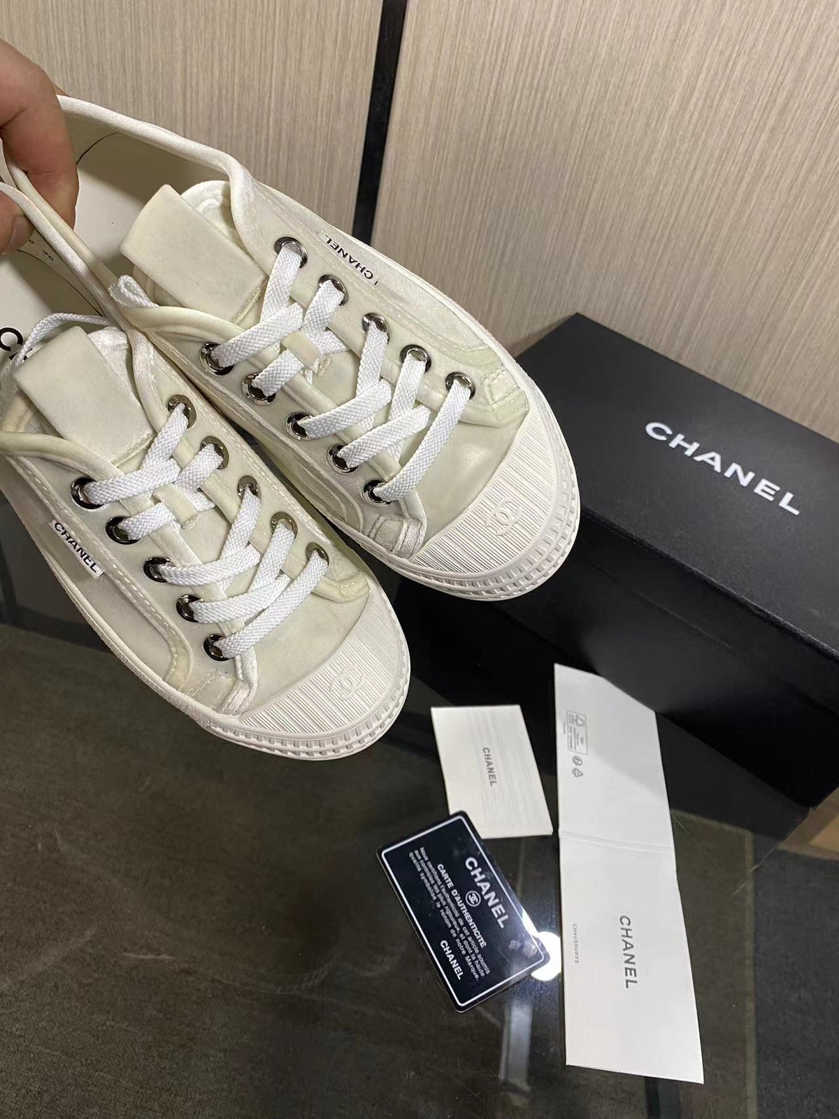 CC 26s Sneaker Light Khahi Velvet 799311