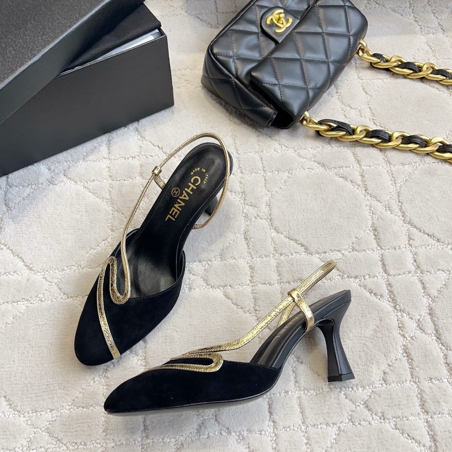 CC Métiers d’art 2026 Slingback 7.5cm Gold Black Lambskin 808099