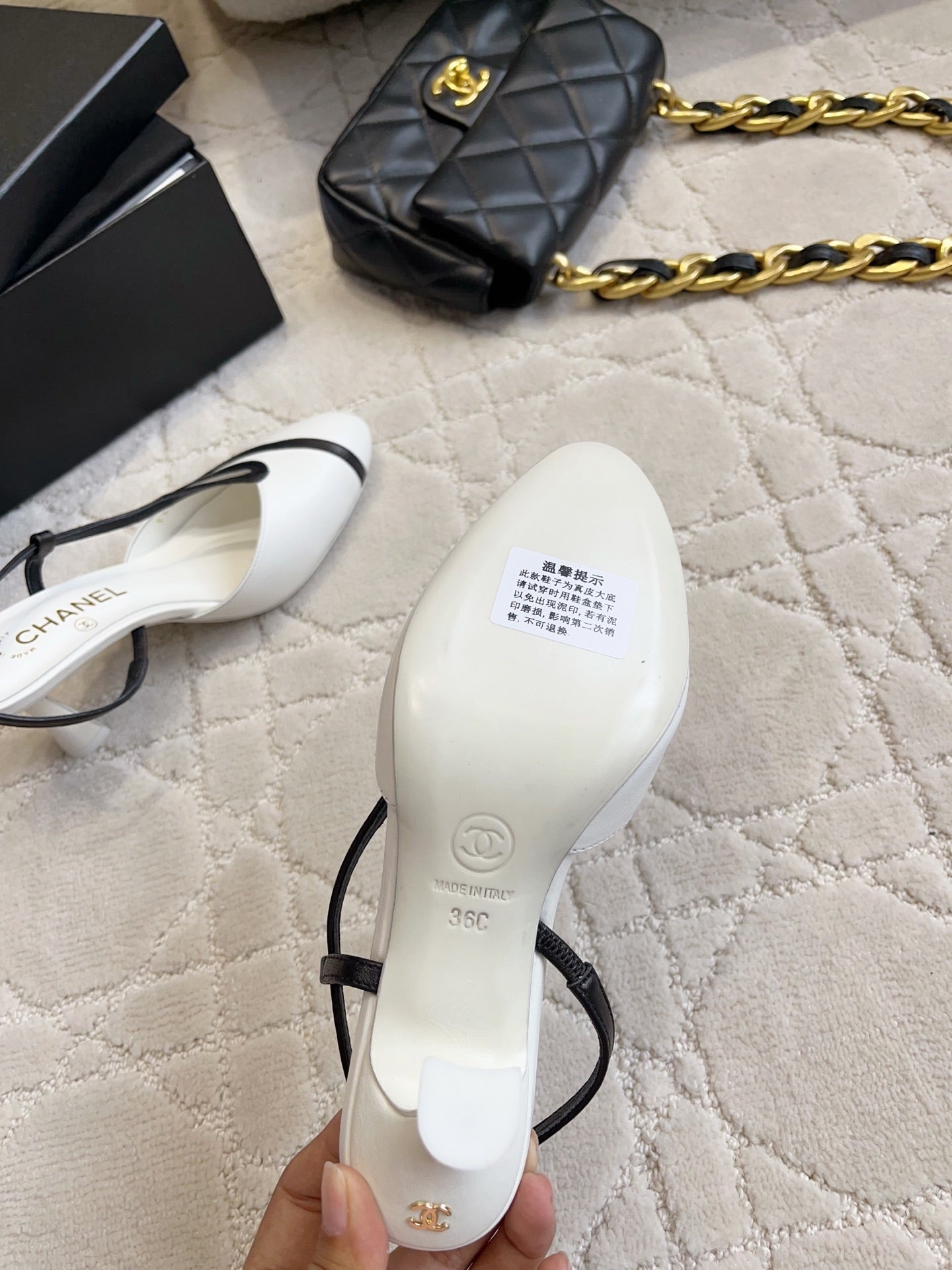 CC Métiers d’art 2026 Slingback 7.5cm White Black Lambskin 808102
