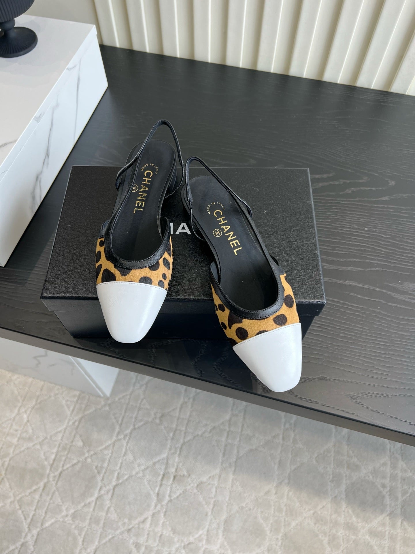 CC 26s Slingback Black Beige Horsehair 850776