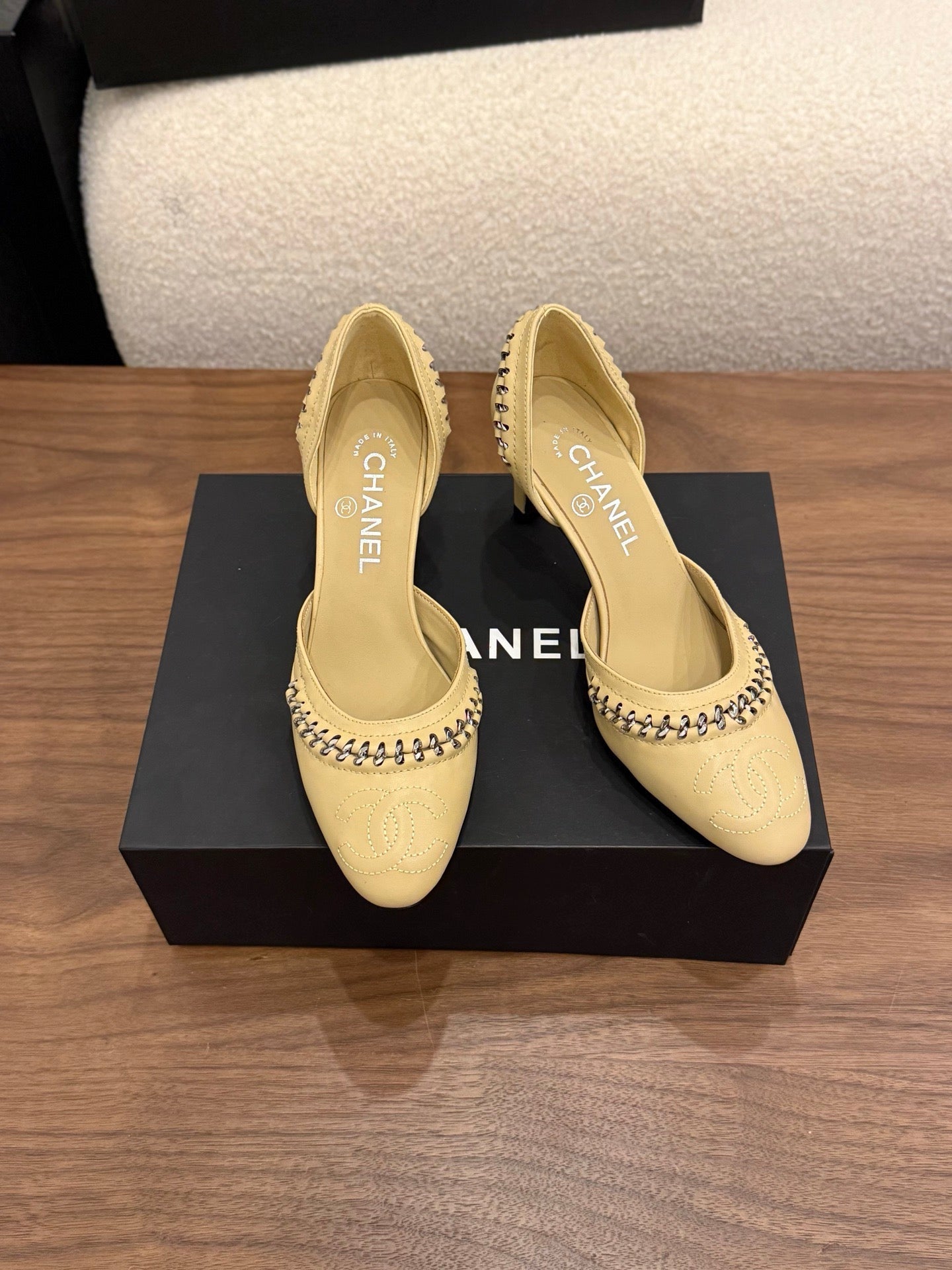 CC 2026 SlingBack Heeld Braided Chain Beige Calfskin 676194