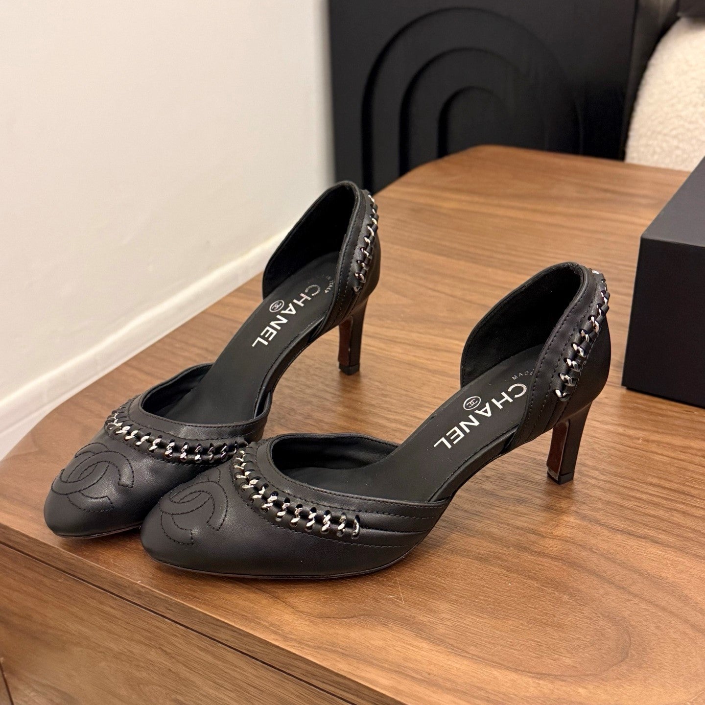 CC 2026 SlingBack Heeld Braided Chain Black Calfskin 676196