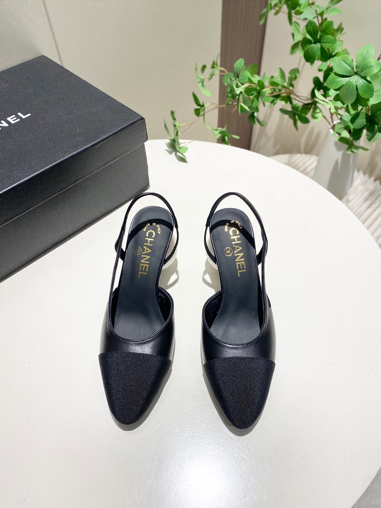 CC 26P Slingback Pearl-Shaped Heel 7cm Black Leather 767270