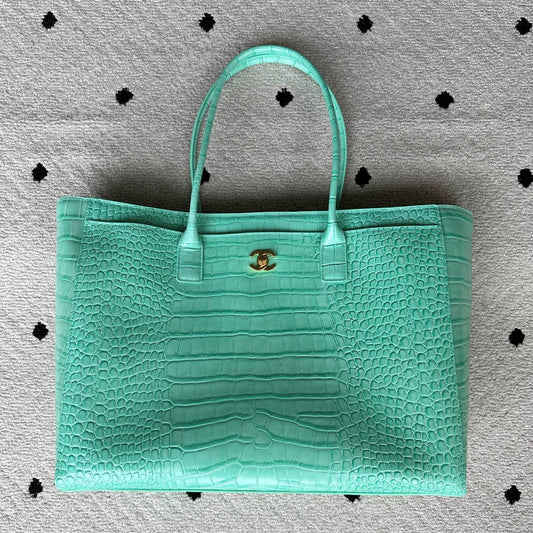 CC 2026 Large Shopping Bag 40cm Mint Green Crocodile Embossed Calfskin GHW