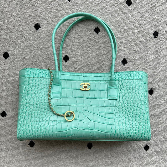 CC 2026 Small Shopping Bag 39cm Mint Green Crocodile Embossed Calfskin GHW