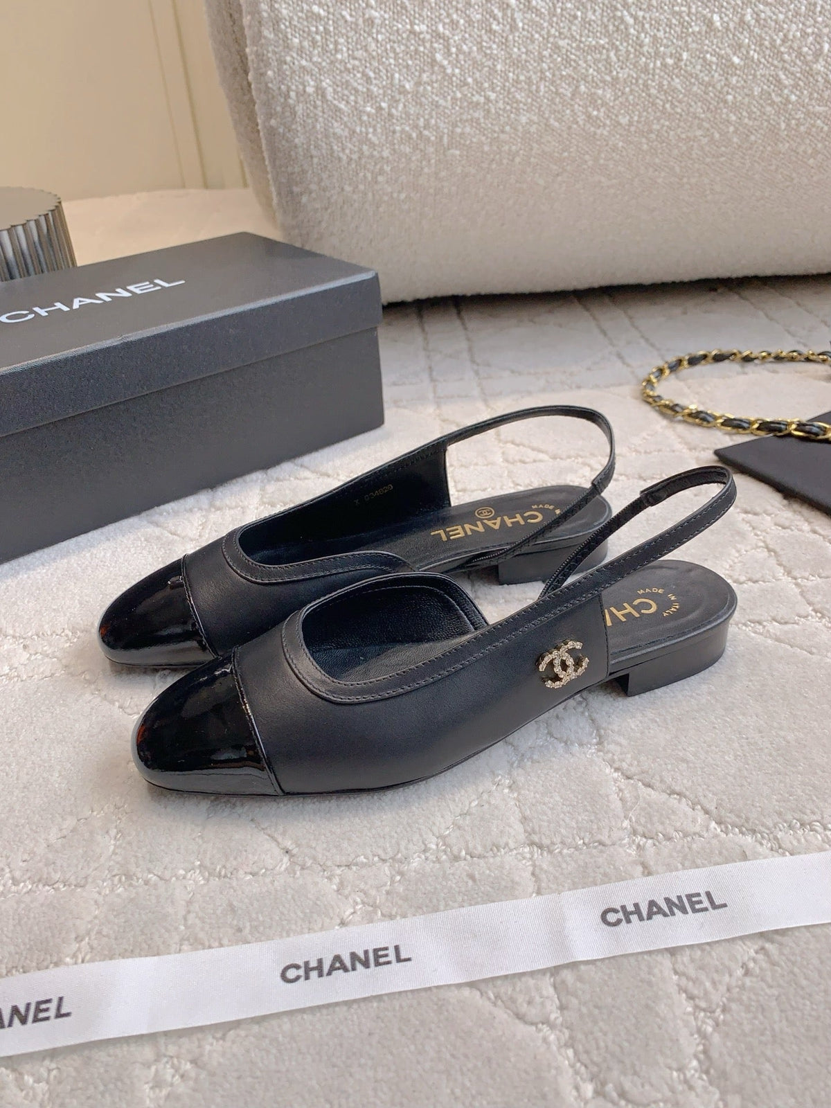 CC Cap Toe Slingback Black Lamskin & Suede 404280