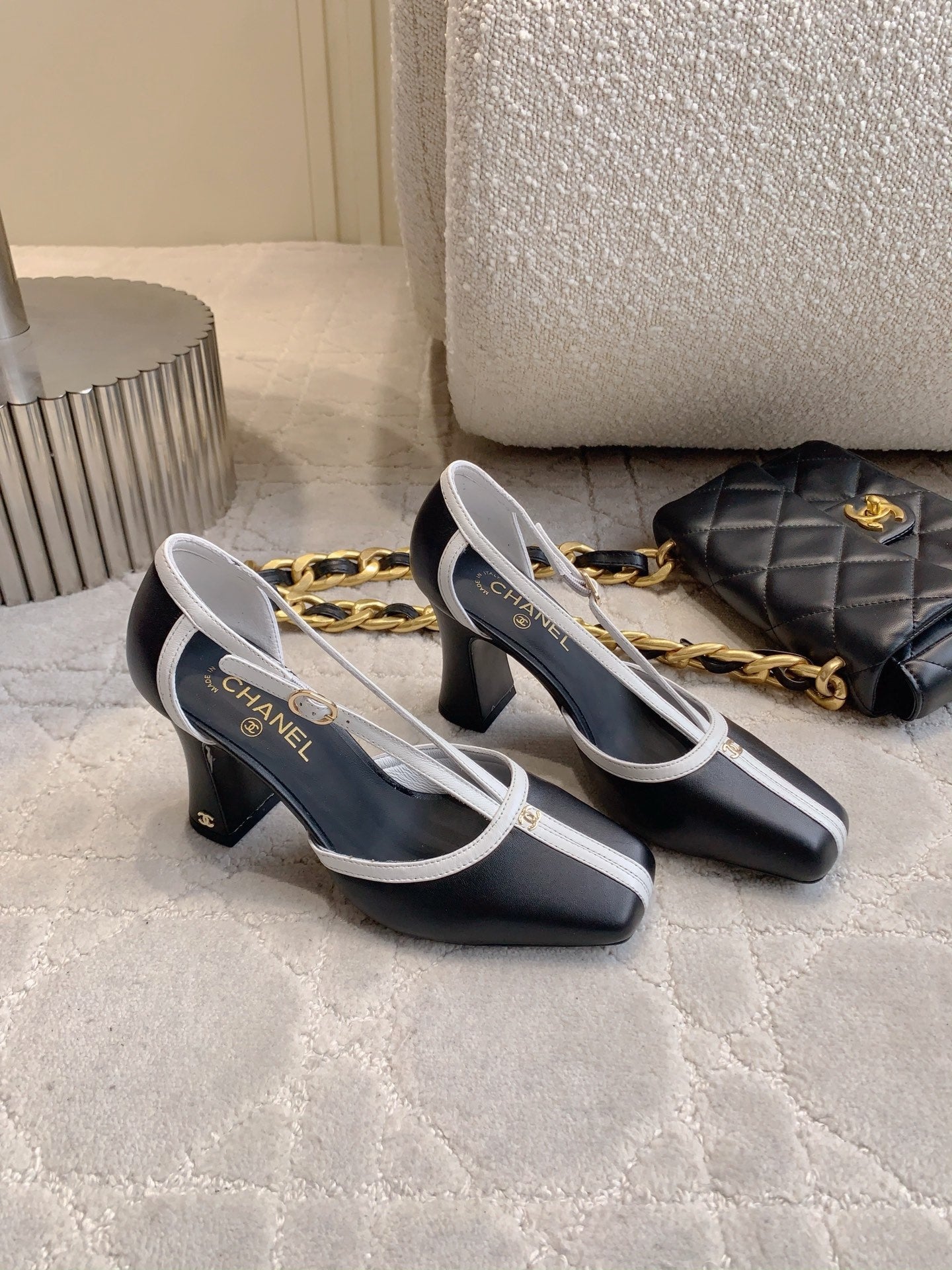 CC 2026s Two-Tone Slingback 8.5cm Black White Leather 723687