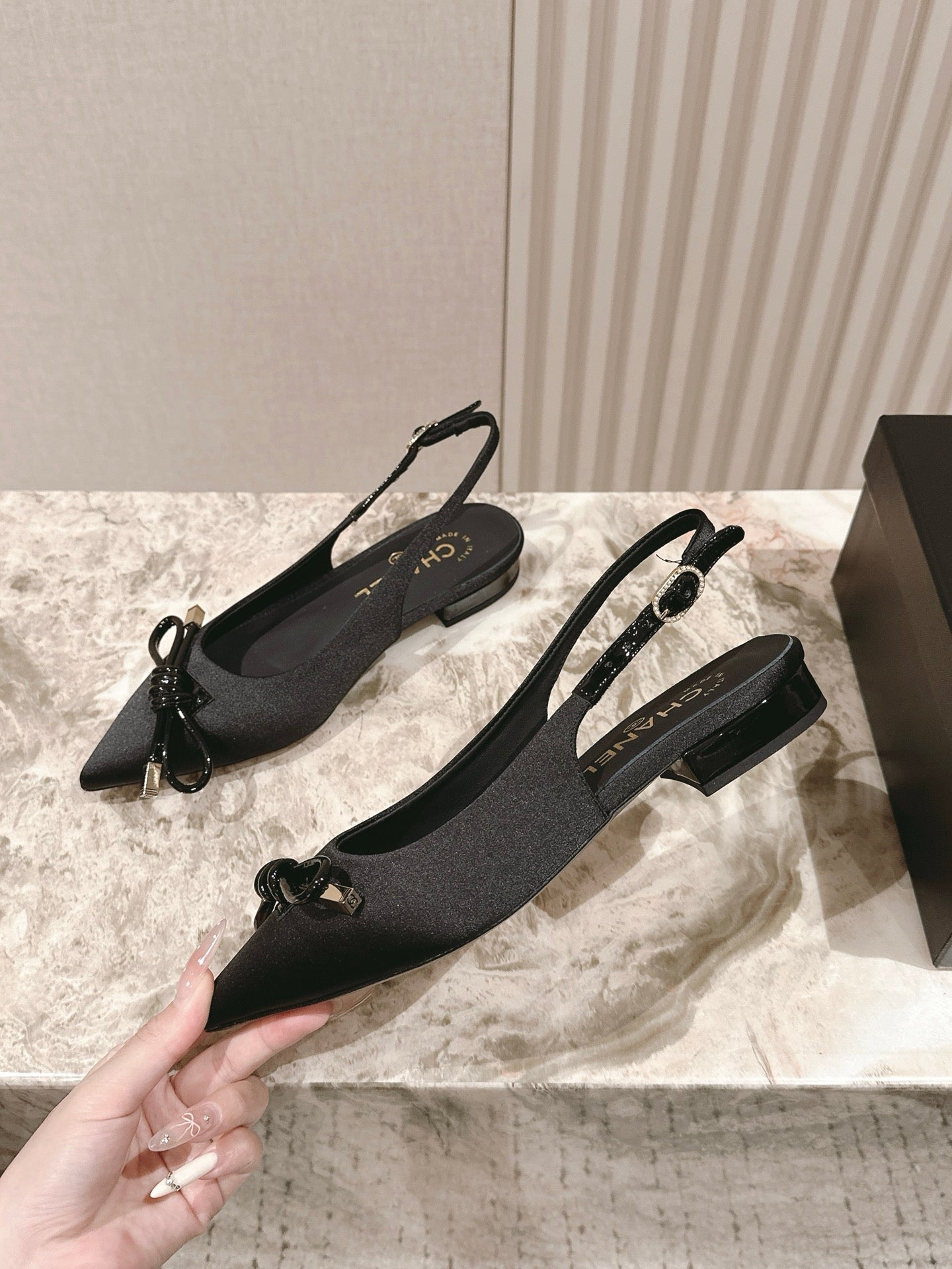 CC 25ss Bow Tie Slingbacks 20mm Black Satin & Patent Leather 447411