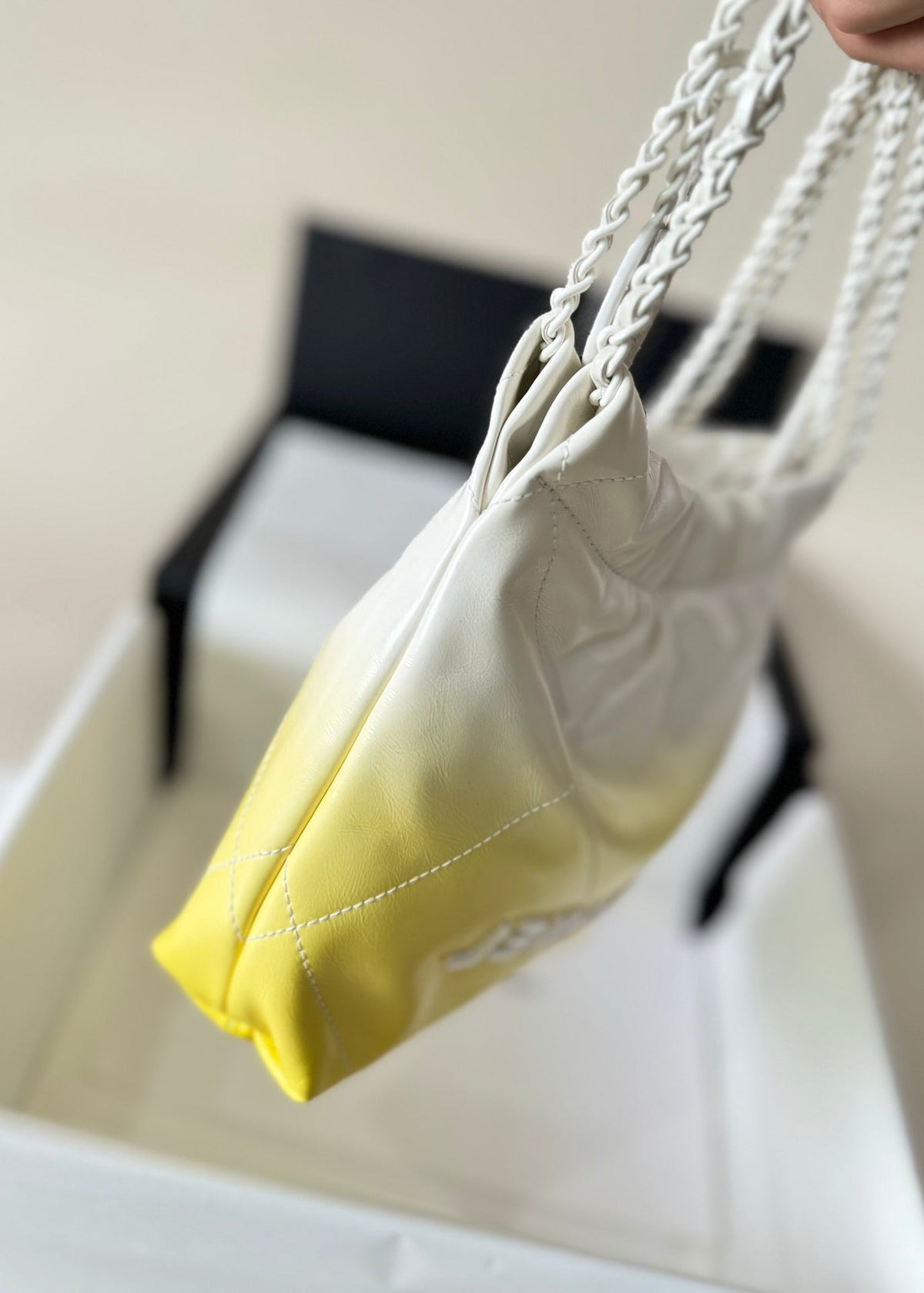 CC HOBO MINI 20CM YELLOW WHITE LAMBSKIN