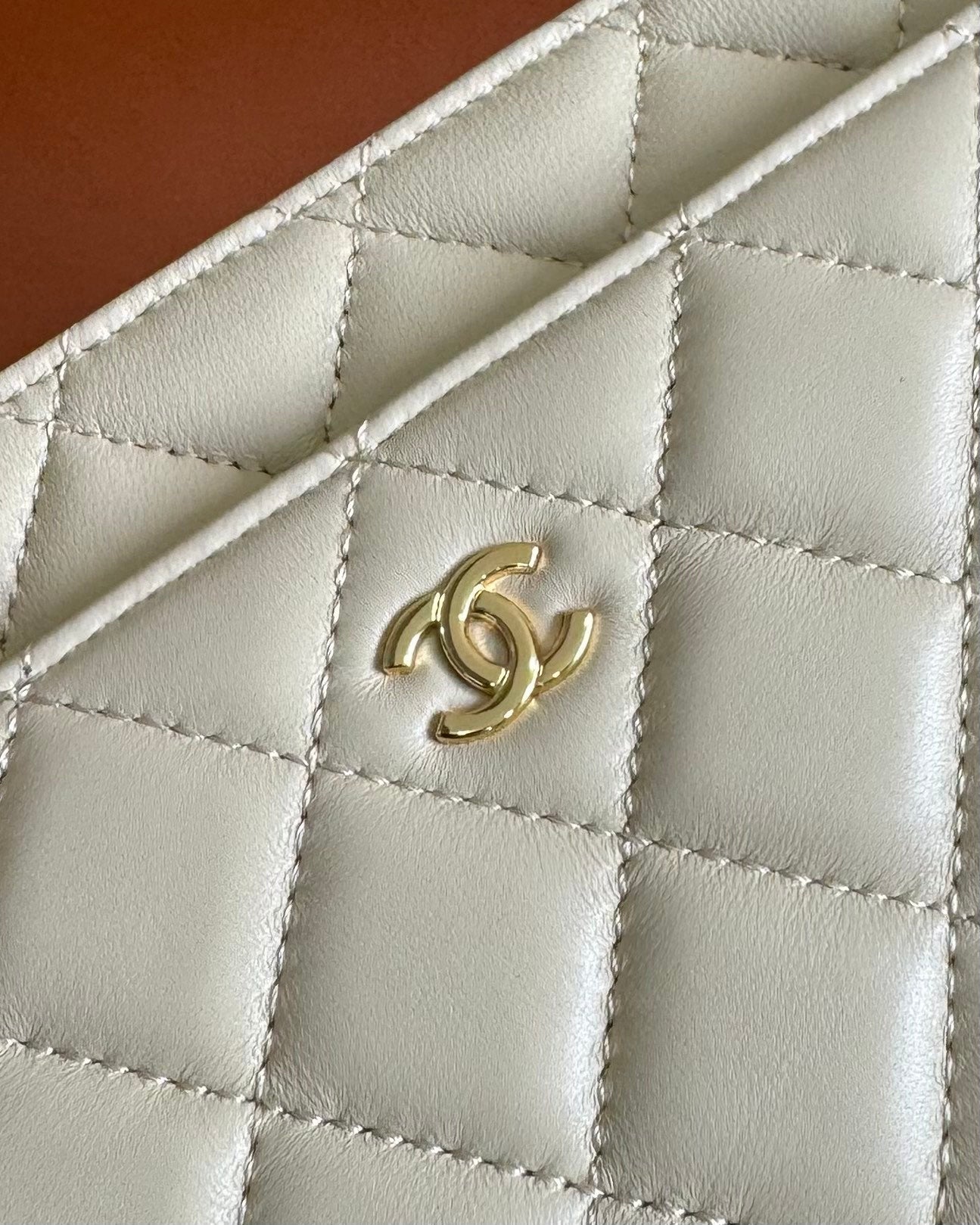 CC WOC 20cm White Lambskin GHW 223277