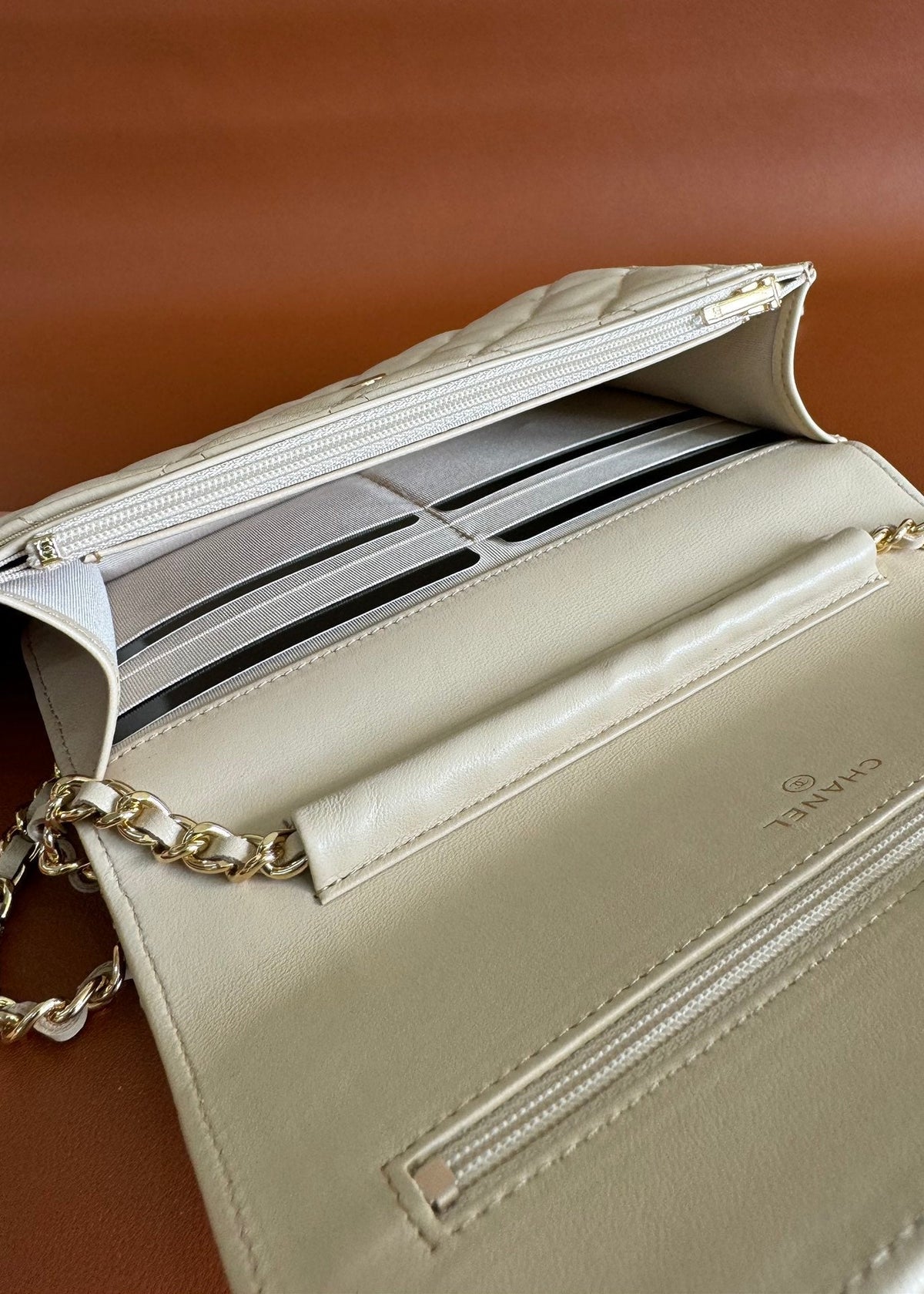 CC WOC 20cm White Lambskin GHW 223277