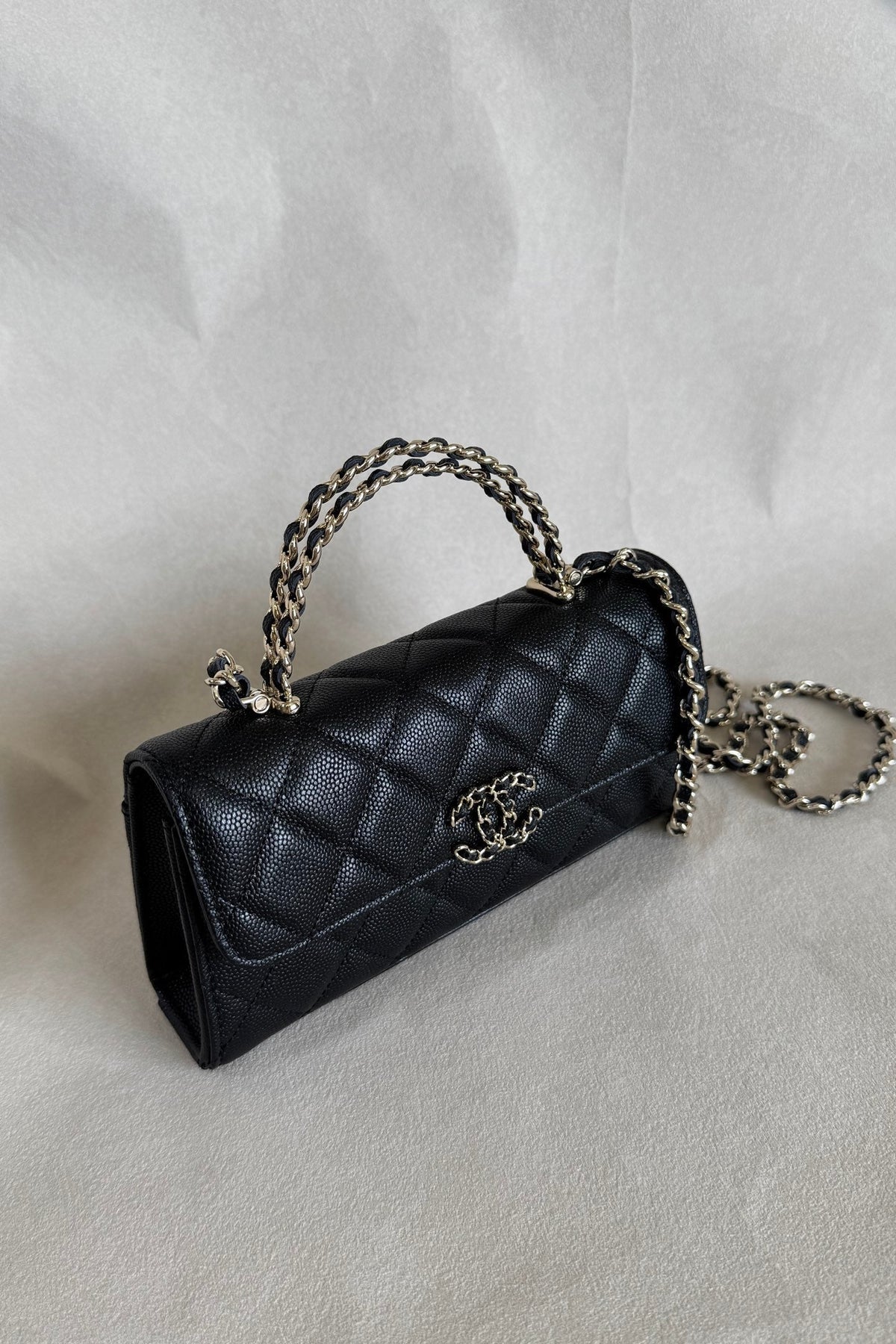 CC 23P Top Handle Kelly Clutch Black Caviar Leather 282525