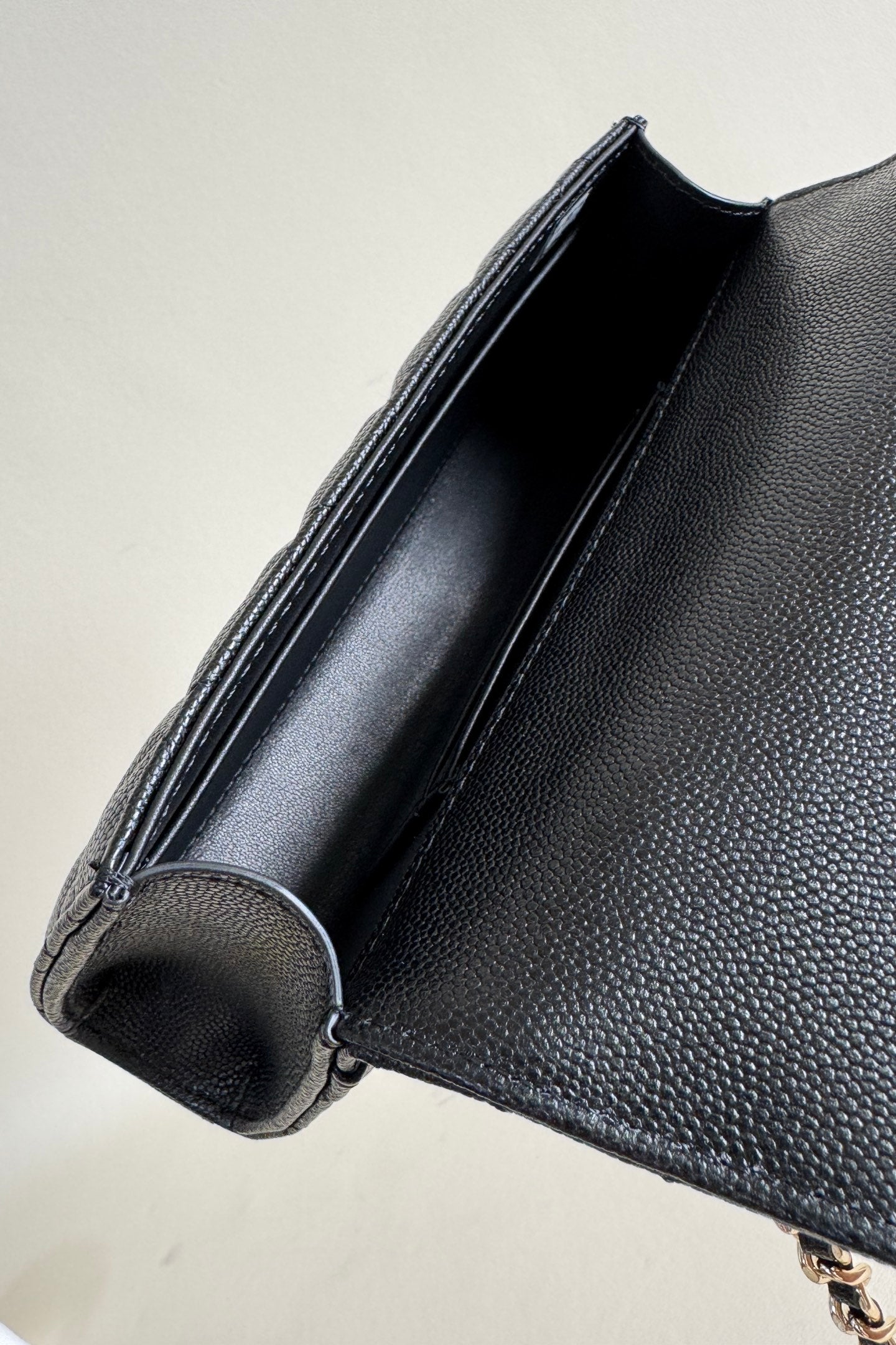 CC 23P Top Handle Kelly Clutch Black Caviar Leather 282525