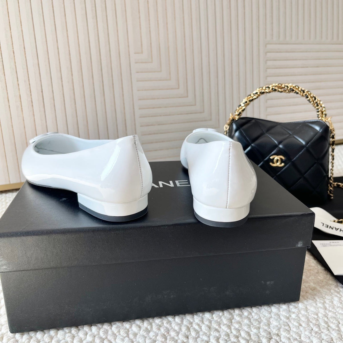 CC 26s Pointed-Toe Flats Pump White Patent Leather 787140