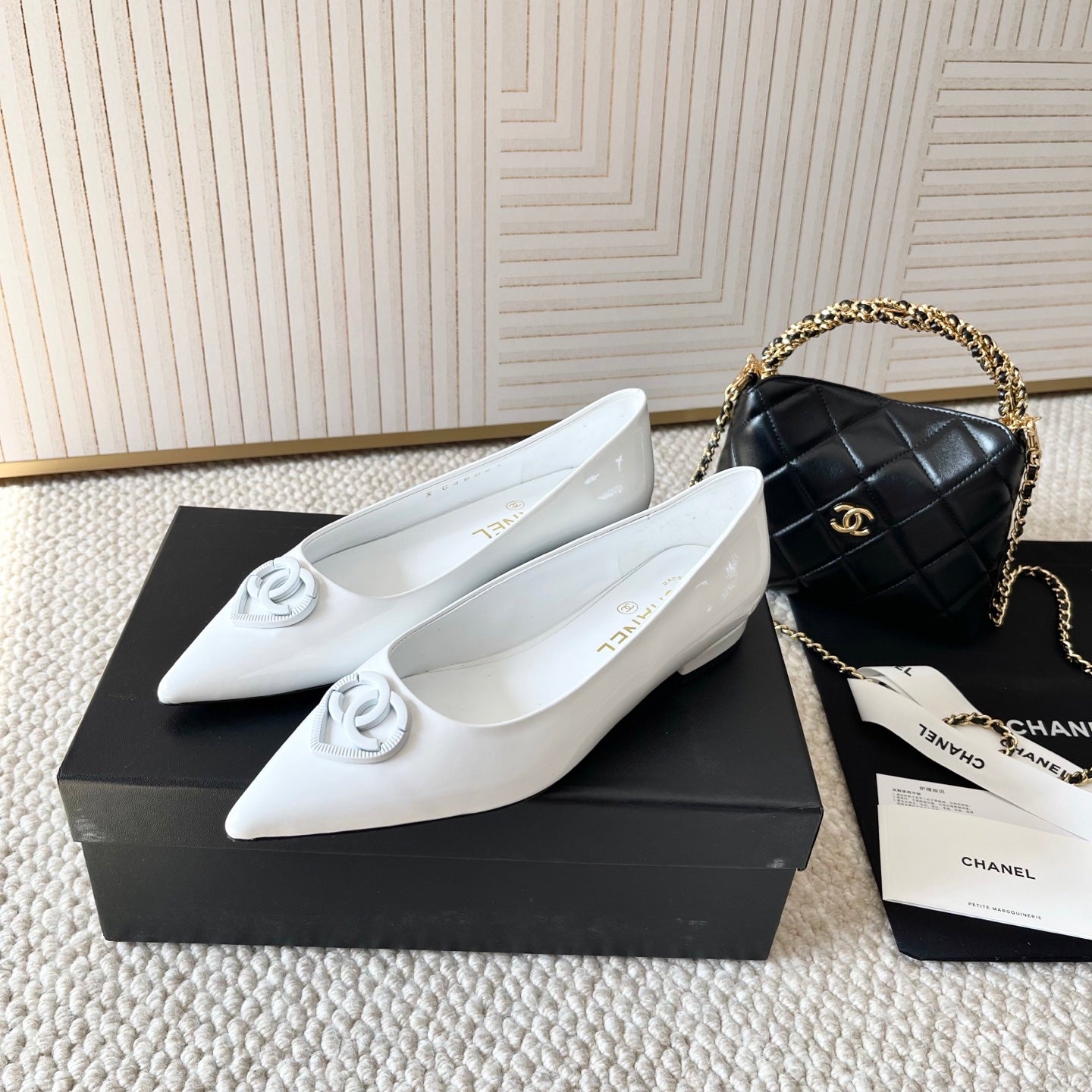 CC 26s Pointed-Toe Flats Pump White Patent Leather 787140