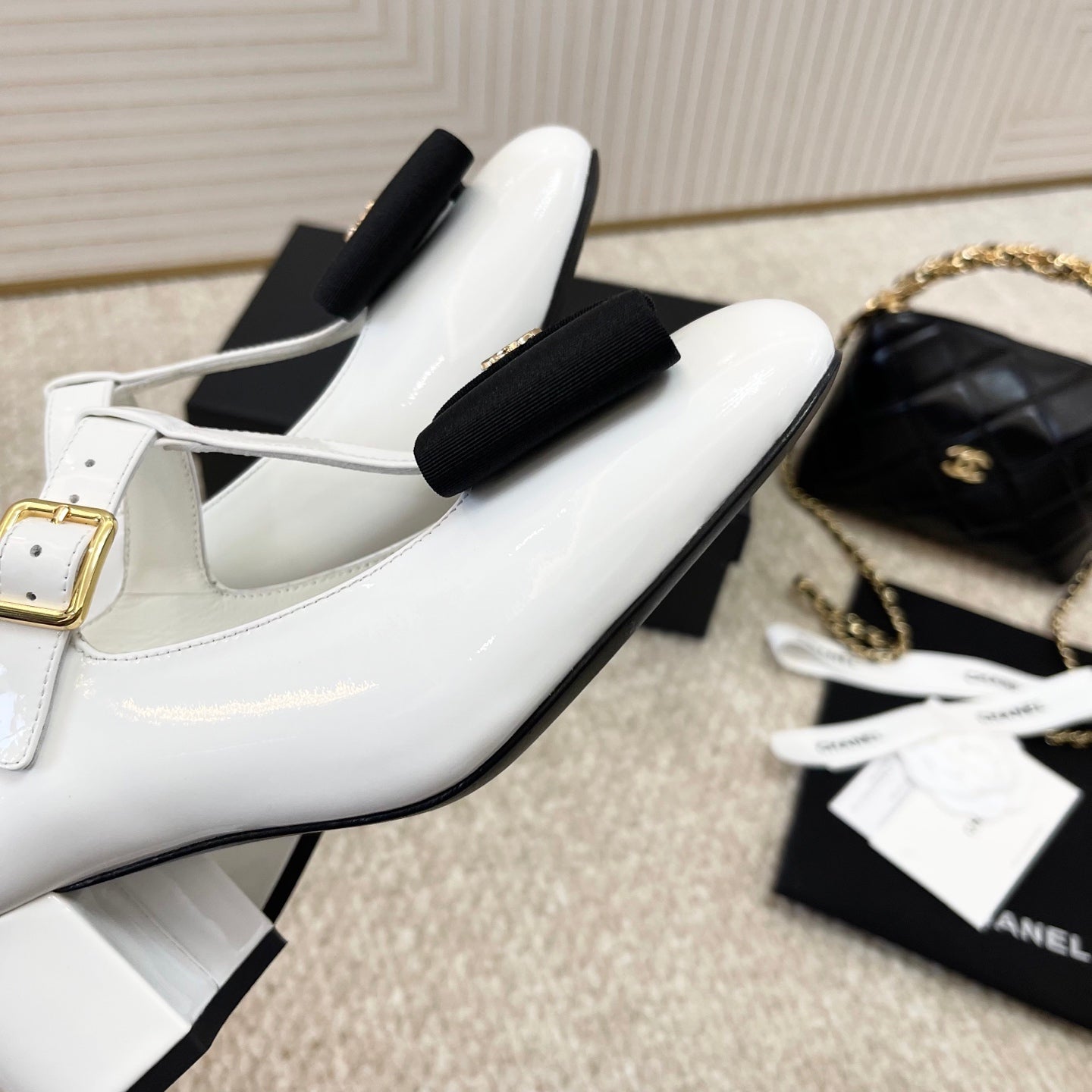 CC 26s Bow Mary Jane Chunky Heel 6cm White Glossy Leather 787147