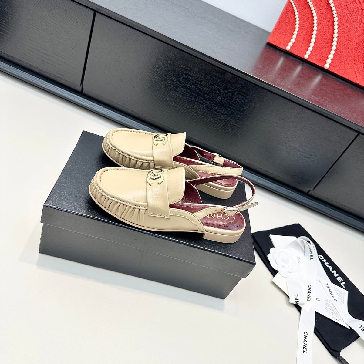 CC 26A Métiers d’art 2026 Slingback Beige Glossy Sheepskin 900227
