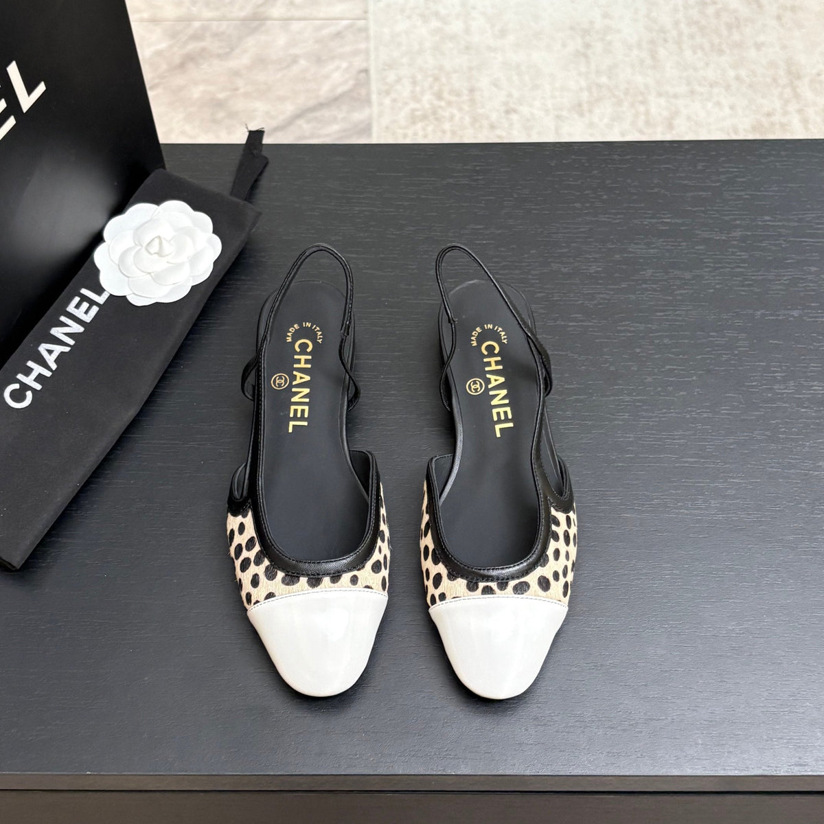 CC 26s Classic Slingback Flat Black Beige White Horsehair Patent Leather 907632
