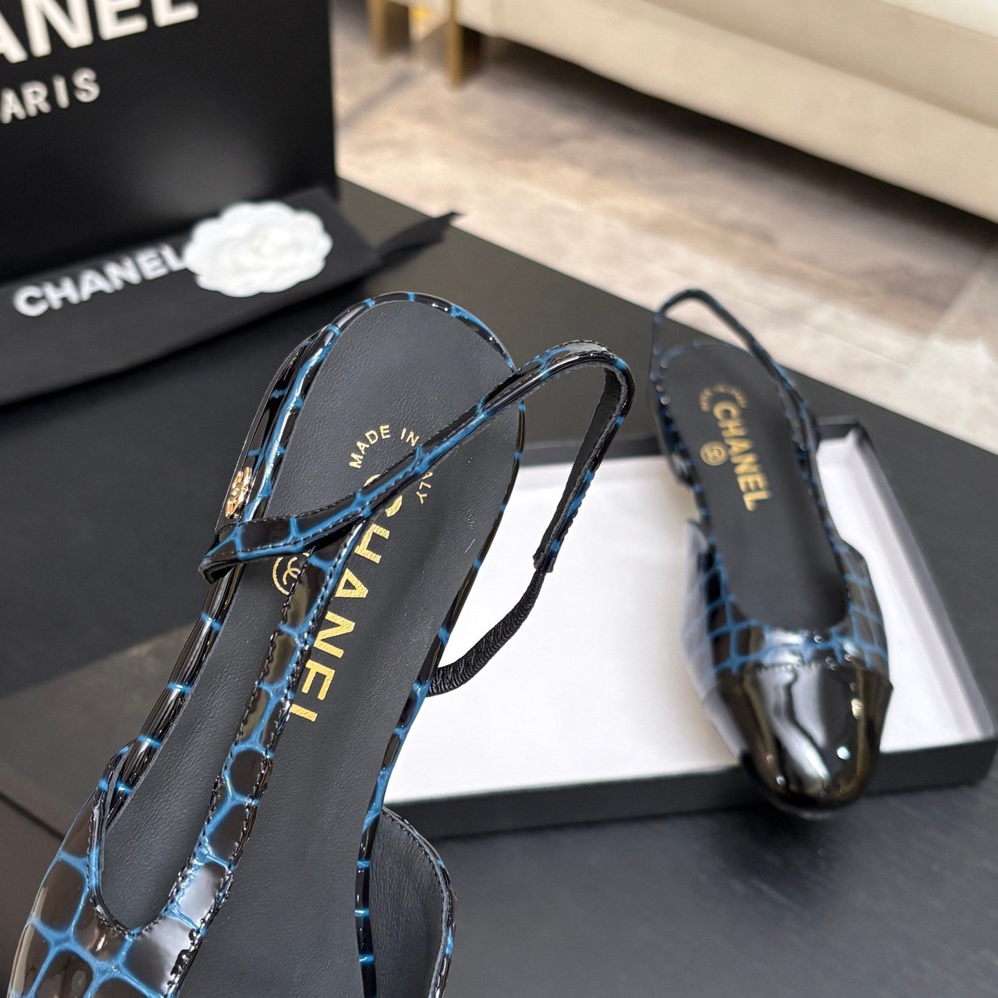 CC 26s Classic Slingback Flat Black Blue Crocodile Embossed Patent Leather 907633